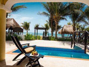 Oceanfront Swim Up Junior Suite HB
