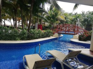 Swim Up Suite DM