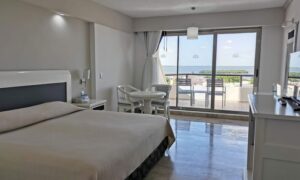 Luxury Lagoon View