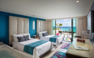 Platinum Deluxe Room with Double Beds