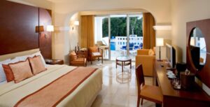 Deluxe Junior Suite with Pool Access (Only for 13+ years old) PSS