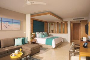 Junior Suite Pool View DPM