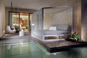 Junior Suite Swim Up TRS