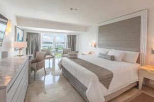 Royal Deluxe Lagoon View