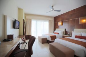 Standard Room Double Beach club access