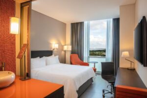 Superior King Room FIA