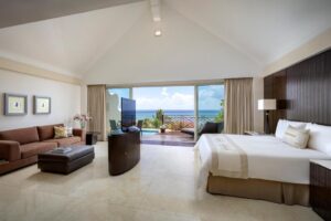Grand Class Suite Ocean Front