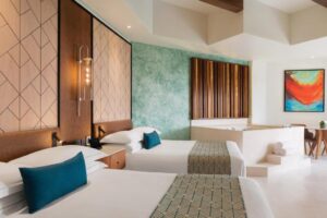 Junior Suite with Pool View HL